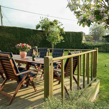 Holly Cottage Pett Exterior foto